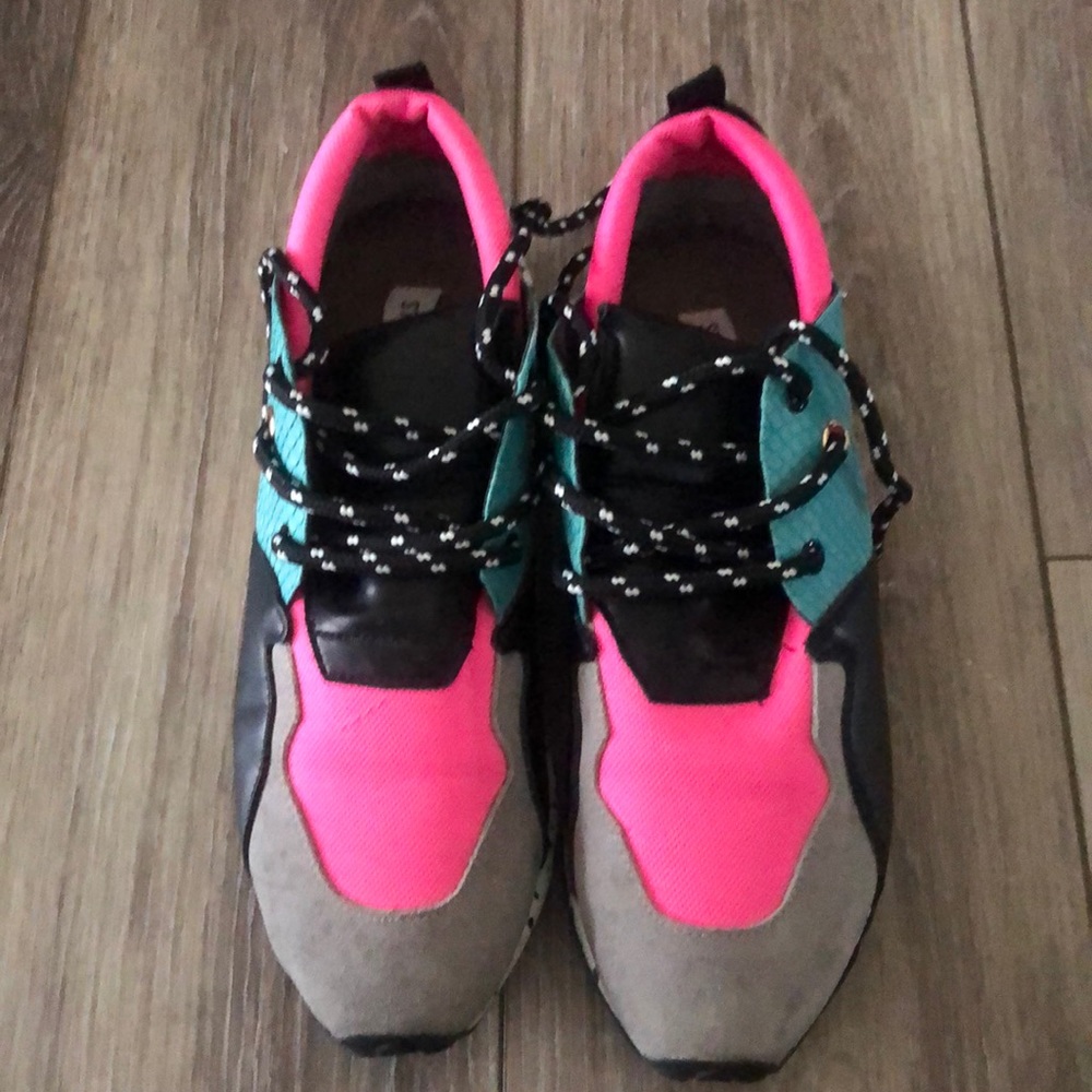 Steve Madden Cliff sneaker Size 10
